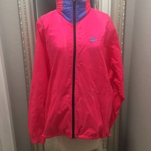 ULTRA RARE NIKE HOODED WINDBREAKER